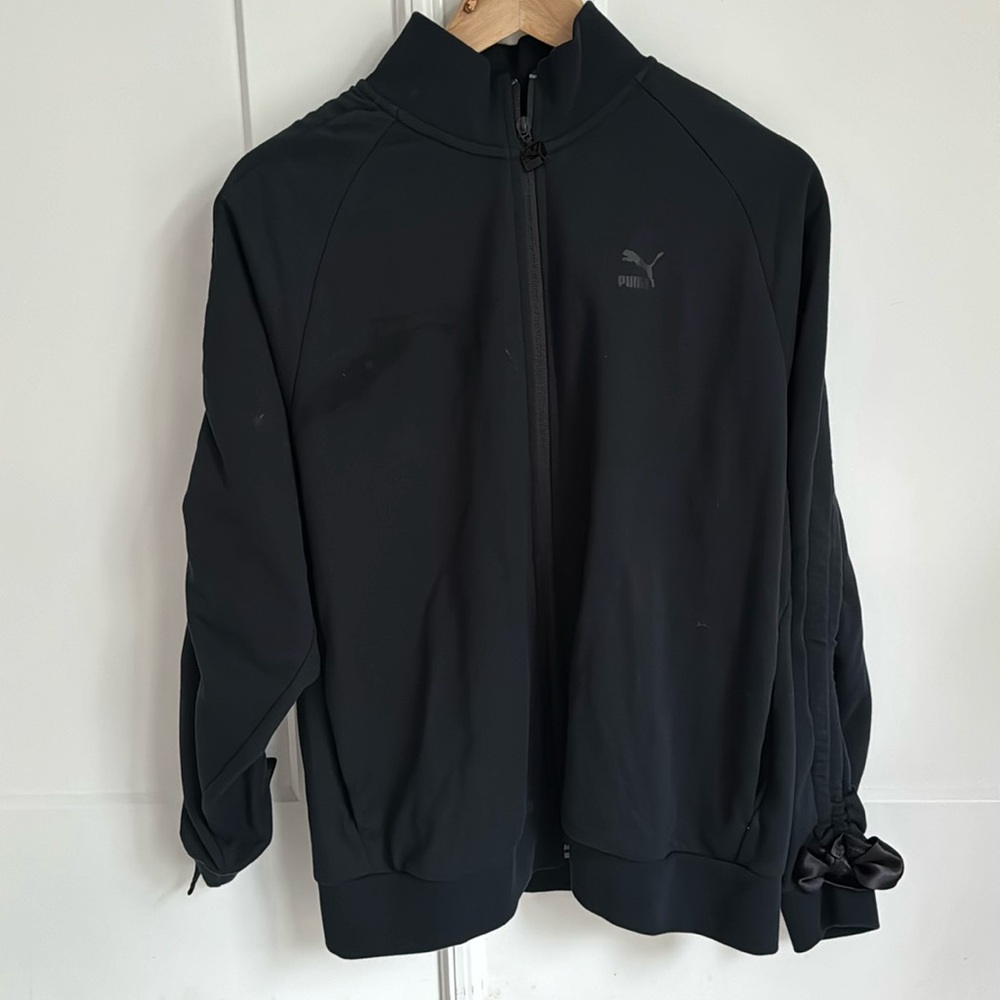 Puma Black Sweatshirt with Bow Details - Stylish and Comfortable